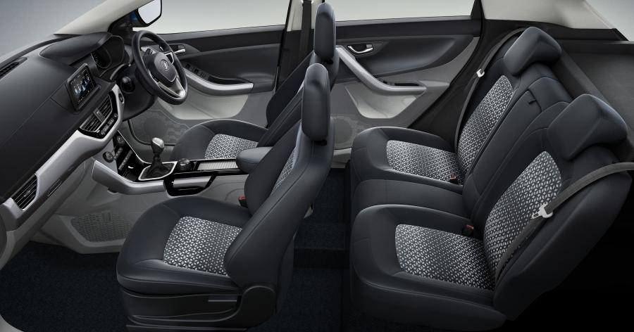 Интерьер Tata Nexon 2017 года  (фото 5 из 22)